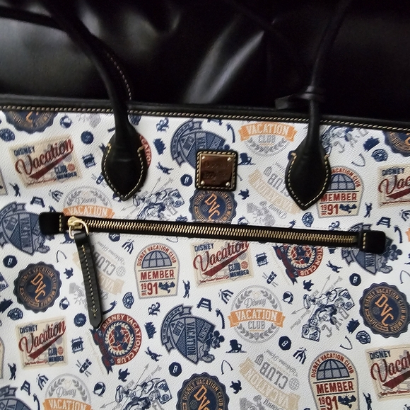 Dooney and Bourke Exclusive Disney Vacation Club Large Tote with dust bag - Picture 7 of 8